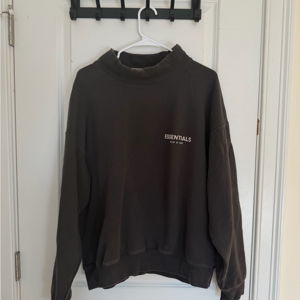 Fear of God Essentials x SSENSE Mock Neck Sweatshirt